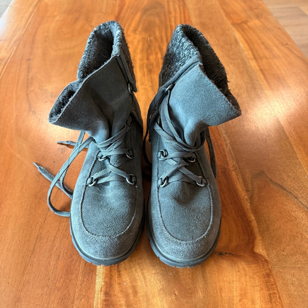 Baretraps Women's Gray Suede Winter Boots With Faux Fur Lining Size 7.5